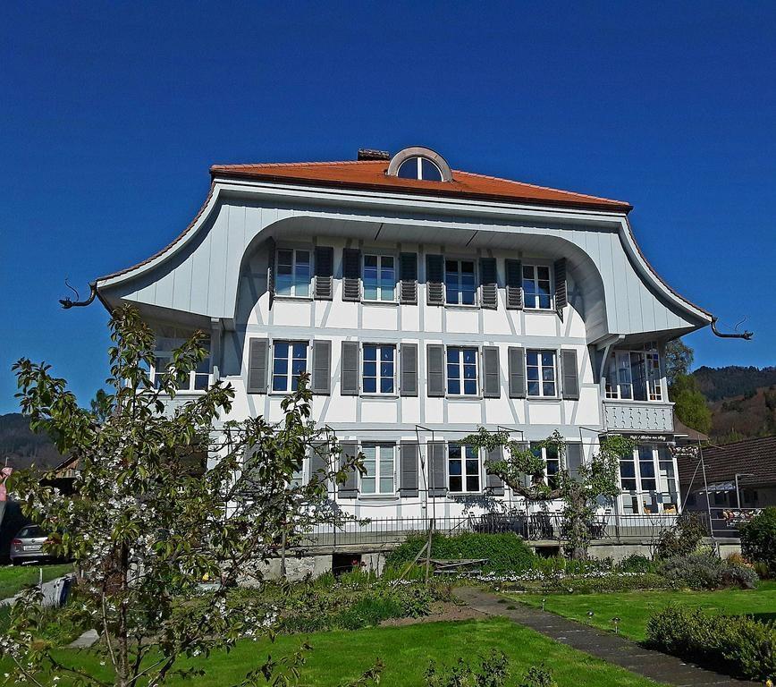 Von May Rooms Herbligen Exterior foto